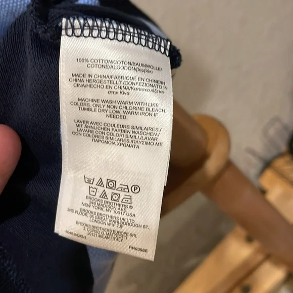 Brooks Brothers polo shirt in a size large 100%cotton vintage. 2016 - Picture 5 of 8